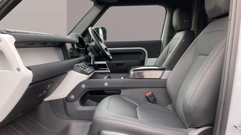 Land Rover Defender 90 Diesel 3.0 D250 Hard Top SE Auto